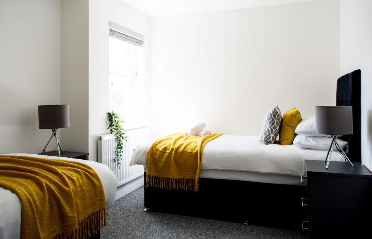 2 Bedroom Apartment Leamington Spa Hosted By Golden Key Lillington  エクステリア 写真