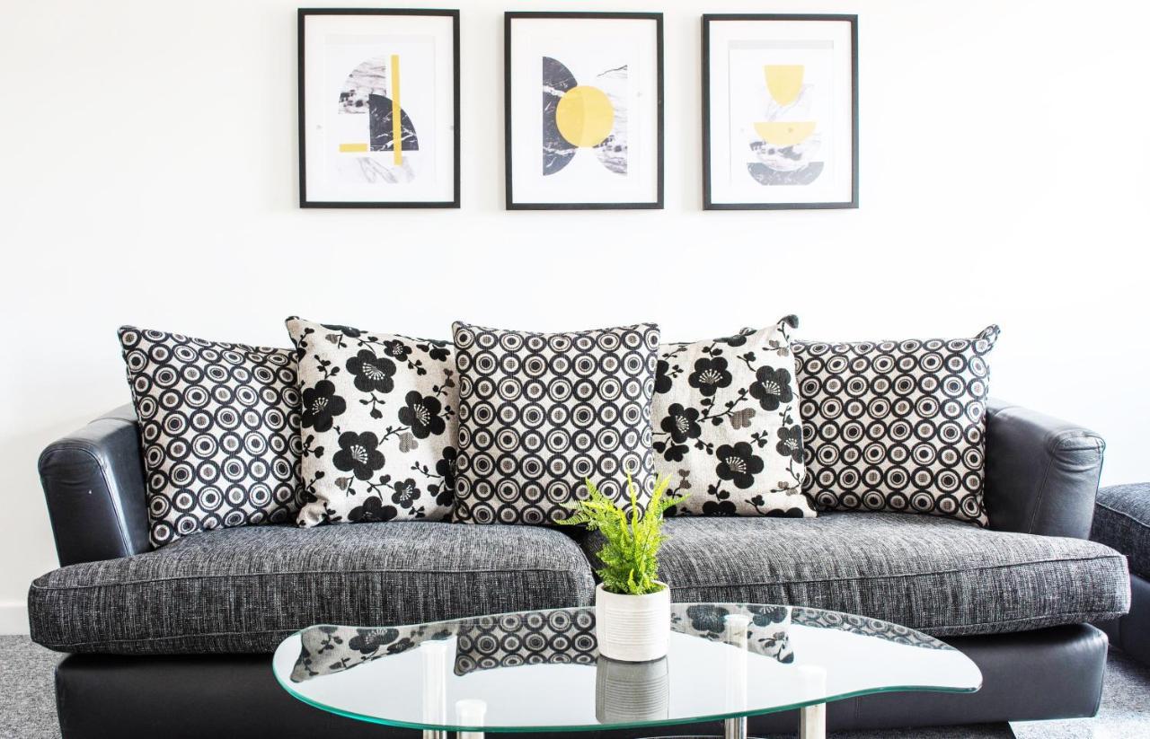 2 Bedroom Apartment Leamington Spa Hosted By Golden Key Lillington  エクステリア 写真